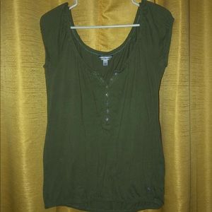 short short sleeved, tee